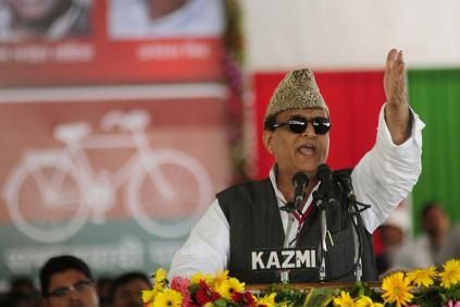मुस्लिमों के बीच बोले आजम, बीएसपी को क्यों सीधे बीजेपी को ही वोट दे दो मुस्लिमों के बीच बोले आजम, बीएसपी को क्यों सीधे बीजेपी को ही वोट दे दो