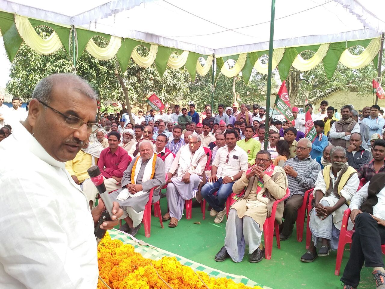 विधानसभा शाहगंज क्षेत्र मे शैलेन्द्र यादव ललई ने की जनसभा विधानसभा शाहगंज क्षेत्र मे शैलेन्द्र यादव ललई ने की जनसभा