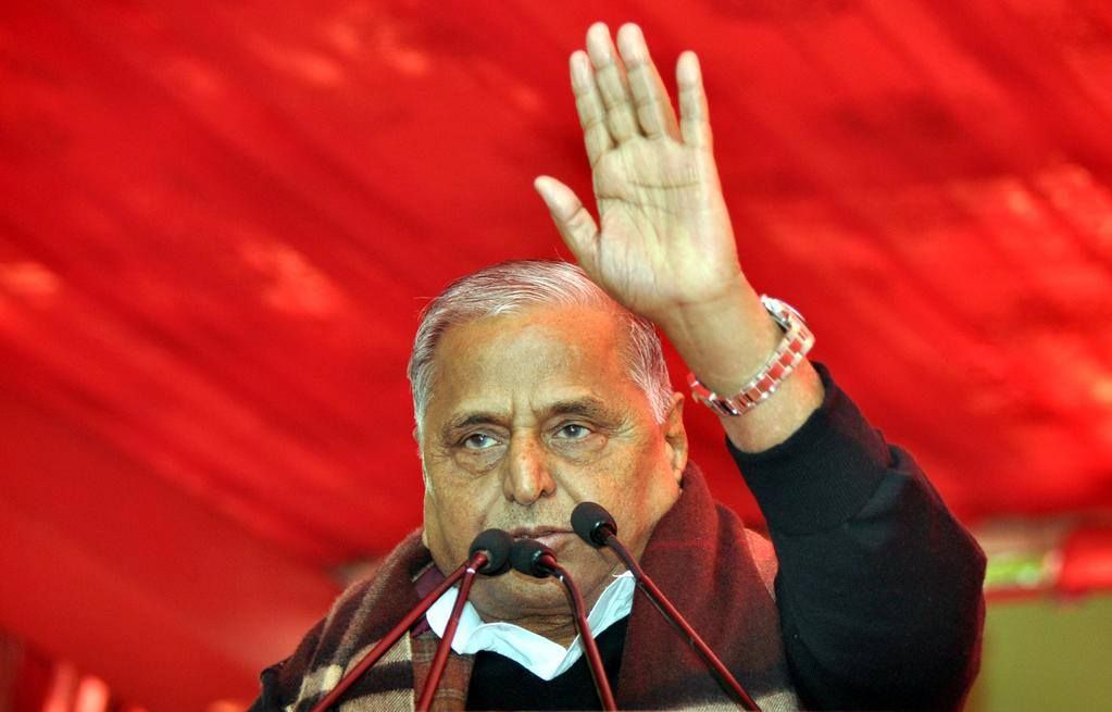 पाकिस्तान को 2 टूक जवाब दिया जाए : मुलायम सिंह पाकिस्तान को 2 टूक जवाब दिया जाए : मुलायम सिंह