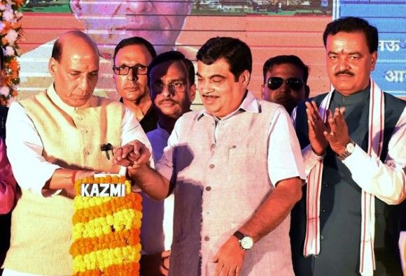 सड़कों के सहारे सत्ता हासिल करने में जुटी बीजेपी सड़कों के सहारे सत्ता हासिल करने में जुटी बीजेपी