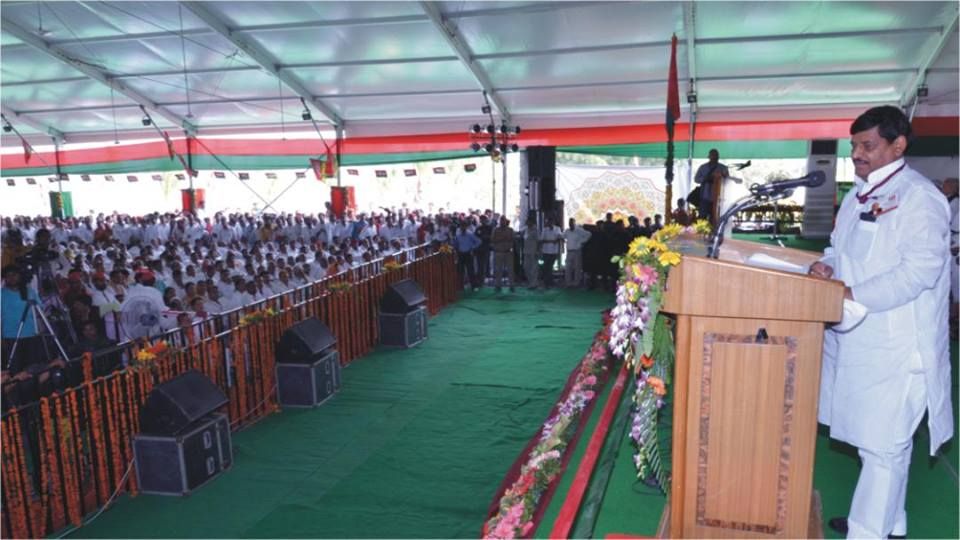 सीएम पद के लिए अखिलेश के नाम का प्रस्ताव मै खुद करूगा: शिवपाल सीएम पद के लिए अखिलेश के नाम का प्रस्ताव मै खुद करूगा: शिवपाल