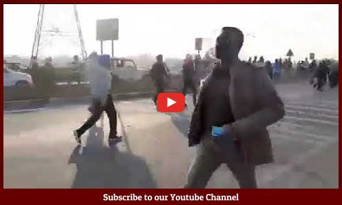 रामपुर से दिल्ली की तरफ कूच कर रहे किसानों ने मुरादाबाद एसएसपी की गाड़ी को घेरा ।  SP के पैर में चोट आई । मुरादाबाद SP के साथ रामपुर SP की गाड़ी भी थी