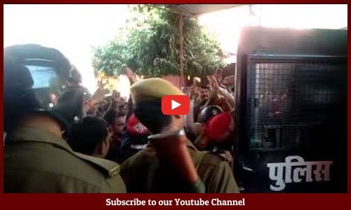 सपाईयों को गिरफ्तार कर मेडिकल कराने ले आयी पुलिस: लगाने लगे नारा अरे दीवानों जेल चलो जेल चलो भाई जेल चलो